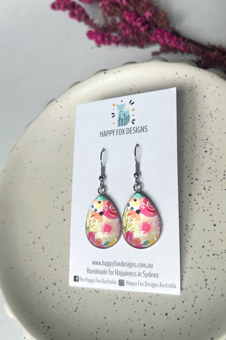 Watercolour Florals in Pink - large teardrops