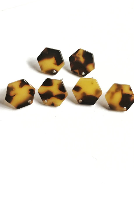 Acrylic stud tops in tortoiseshell (hexagon)